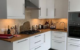 Wonderful Home And Parking, Pets Allowed